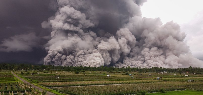 MT. SEMERU ERUPTS AGAIN IN INDONESIA