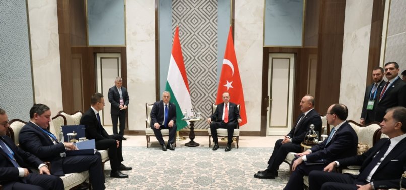 TURKISH PRESIDENT RECEIVES HUNGARYS PREMIER IN UZBEKISTAN