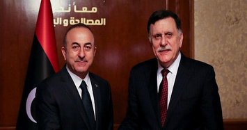 Turkish FM, Libyan officials discuss bilateral ties