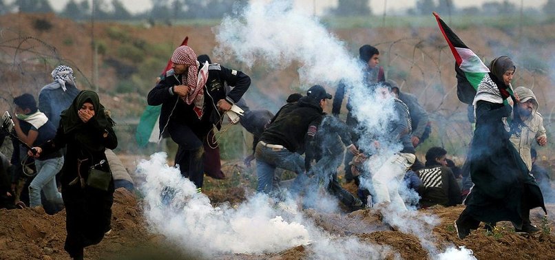 PALESTINIANS FLOCK TO GAZA FENCE FOR FRESH PROTESTS