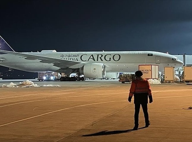 Saudi Arabia sends 14 aid planes to quake-hit Türkiye, Syria