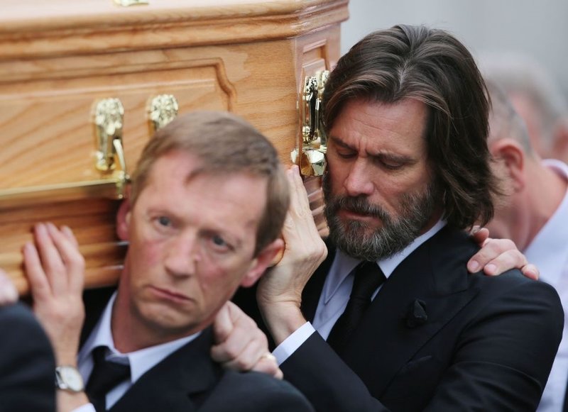 jim carrey davasinda karar esquire