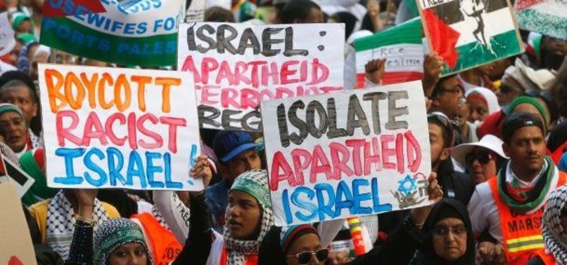 S. AFRICANS PROTEST AT FOREIGN MINISTRY OVER ISRAEL