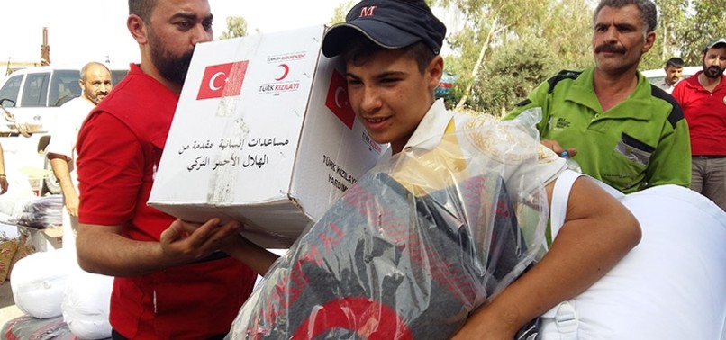 TURKISH RED CRESCENT DISTRIBUTES FOOD AID IN IRAQ