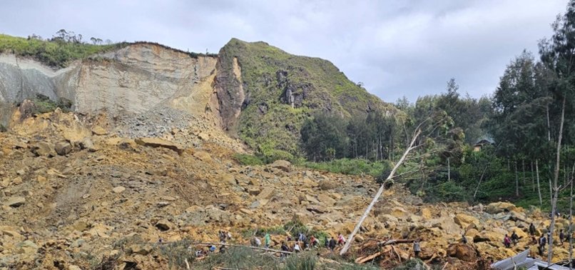 DEATH TOLL FROM PAPUA NEW GUINEA LANDSLIDE CLIMBS TO 300