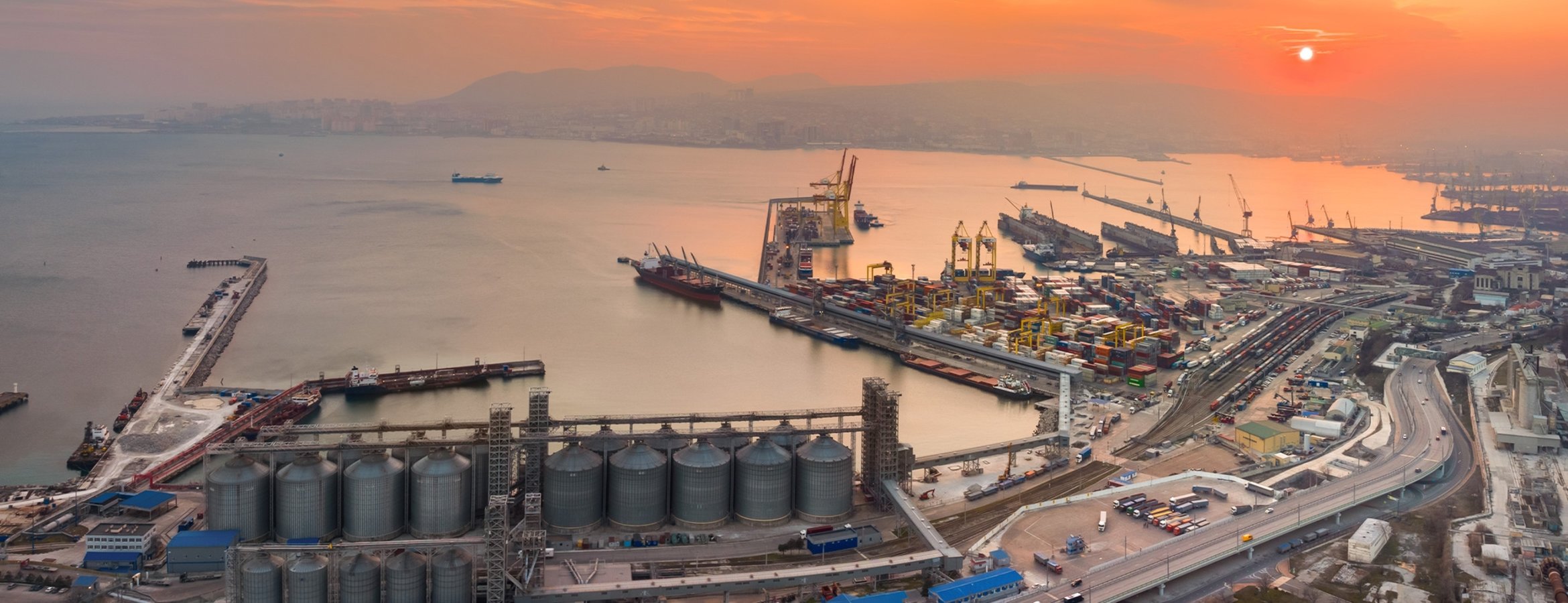 Rusya’nın Karadeniz’deki Novorossiysk Limanı’nın faaliyetlerine kısıtlama getirildi
