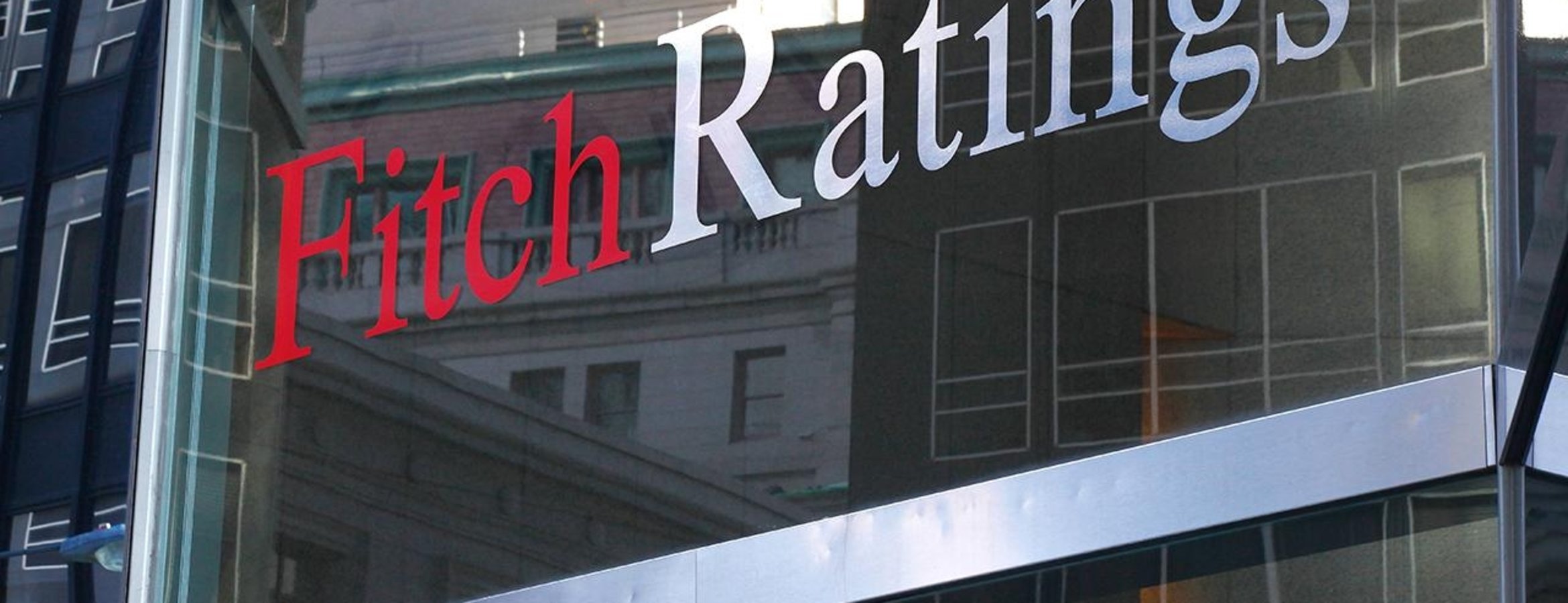 Fitch, Hürmüz Boğazı’ndaki kapanmanın geçici olduğunu ve petrol fiyatlarını sınırlı etkileyebileceğini belirtti