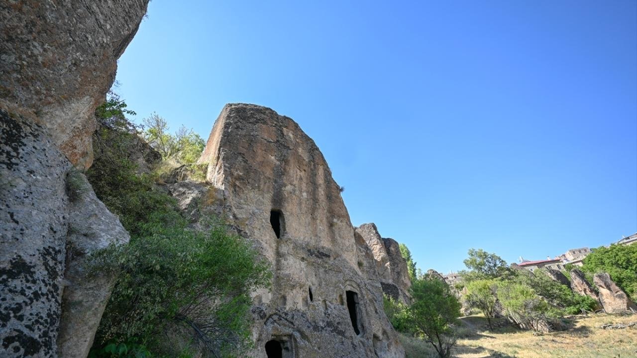 Military stone houses of Rome