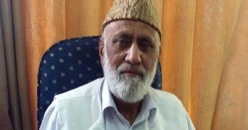 India detains Kashmiri resistance leader