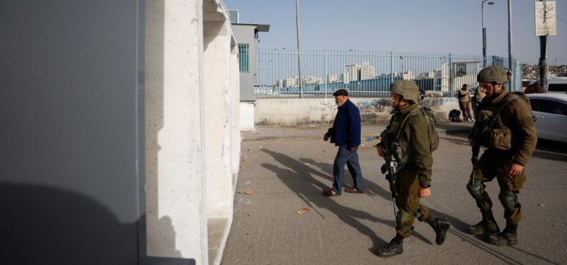ISRAEL EXTENDS CLOSURE OF PALESTINIAN TERRITORIES AMID TENSION