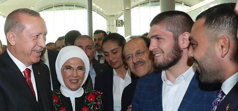ERDOĞAN MEETS MMA CHAMP AT OPENING OF ISTANBUL AIRPORT