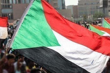 6. yılında Aralık Devrimi