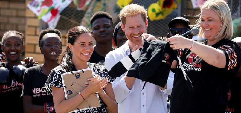HARRY AND MEGHAN START 1ST OFFICIAL TOUR AS FAMILY IN AFRICA