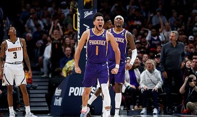 Devin Booker scores 49 at Nuggets as Suns clinch top seed