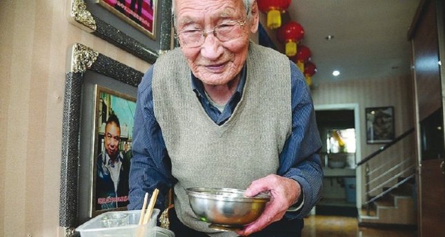 Hiç evlenmedi ama büyük bir aile kurdu