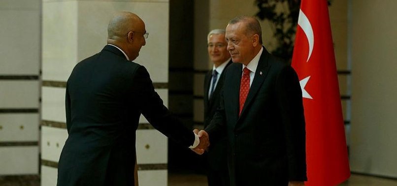 NEW ENVOYS PRESENT CREDENTIALS TO TURKISH PRESIDENT