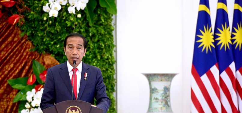 INDONESIA PRESIDENT SAYS REGRETS PAST RIGHTS ABUSES IN COUNTRY