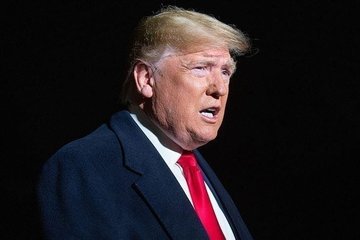 Trump, federal yargıçların başkanlık yetkilerini elde etmek istediğini savundu