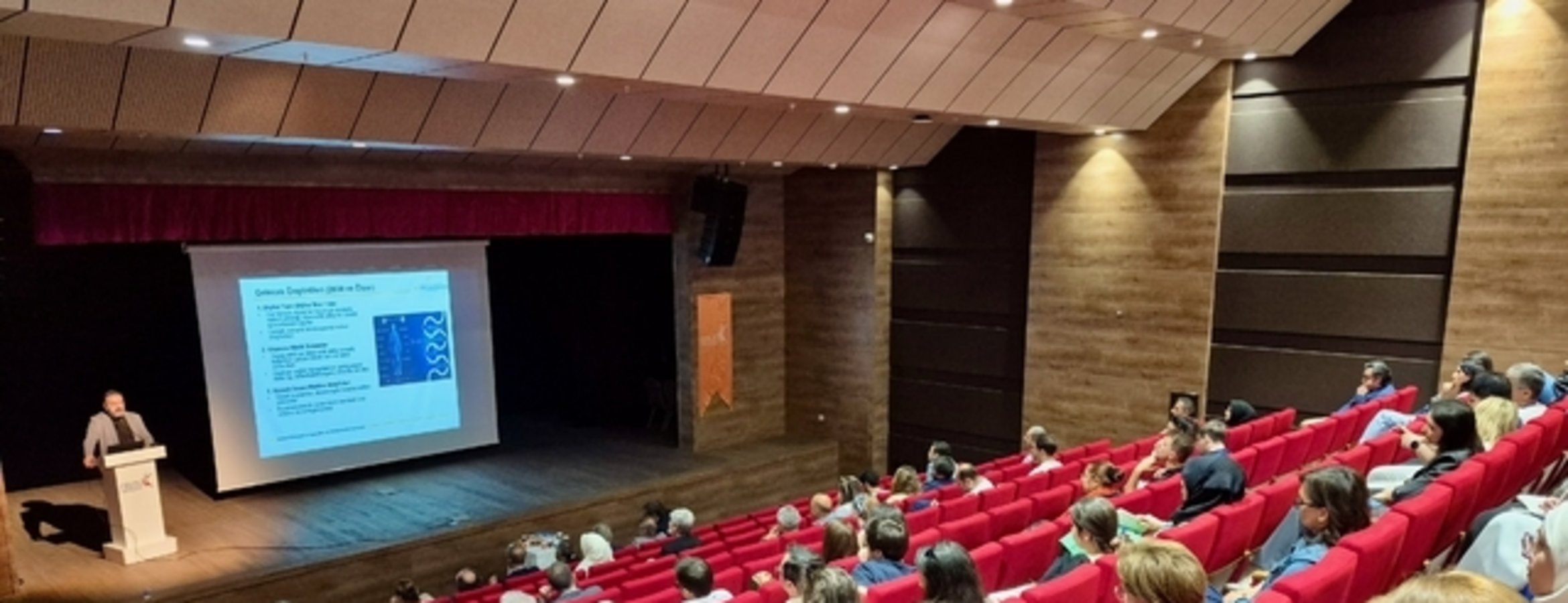 Tıp araştırmalarında yapay zeka Kocaeli’de çalıştayda ele alındı