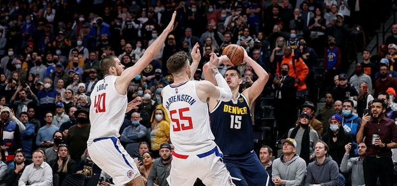 NIKOLA JOKICS 49-POINT TRIPLE-DOUBLE LIFTS NUGGETS OVER CLIPPERS IN OT