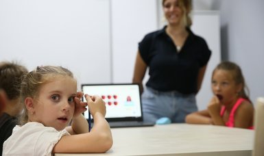 Ukrainian children on rehab taught Turkish in Izmir after escaping war