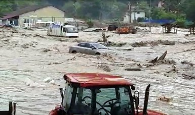 Flash floods in northern Turkey kill seventeen, one missing - AFAD