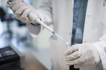 Bilim insanları, dünyanın manyetik kutbunun kayması üzerine yeni konum güncellemesi yaptı