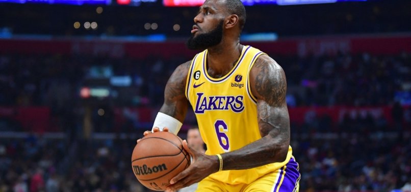 LAKERS AWAIT TEST RESULTS ON LEBRON JAMES INJURED GROIN