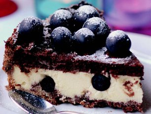 Çikolatalı Üzümlü Pasta