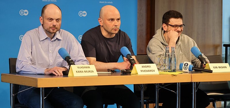We'll see our home again, exchanged Russian prisoners say