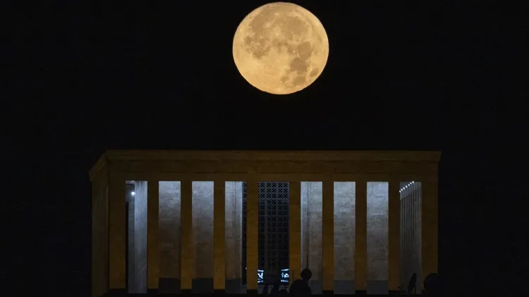 Full Moon lights up Ankara sky