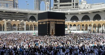 Saudi Arabia suspends Umrah pilgrimage for citizens and residents