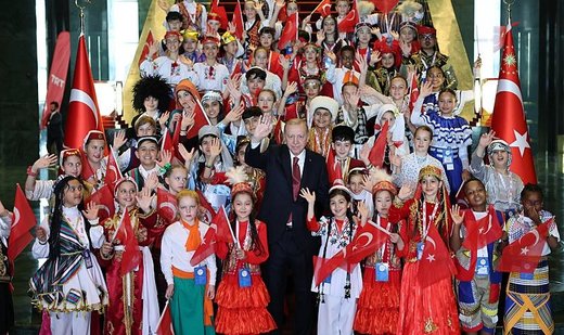 Erdoğan welcomes children to Beştepe in celebration of April 23