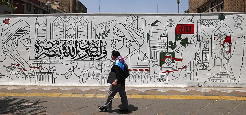 BRITAIN WOULD BE TARGET IF IT SUPPORTS US IN WAR, IRANS REVOLUTIONARY GUARDS SAY