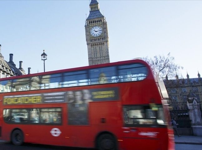 Brezposelnost v Združenem kraljestvu narasla na štiriletno najvišjo raven.