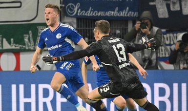 101 minutes, 13 seconds: Schalke's Bülter gets latest Bundesliga goal