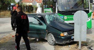 Bolu’da özel halk otobüsü otomobille çarpıştı: 5 yaralı
