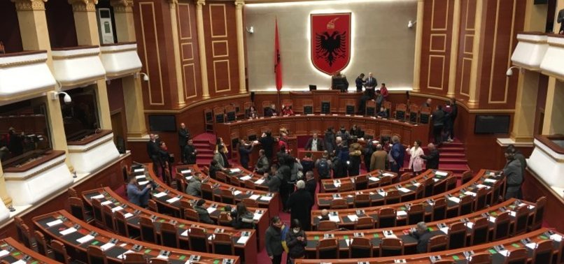 ALBANIAN COURT EXTENDS DETENTION OF ETHNIC-GREEK MAYOR ACCUSED OF BUYING VOTES