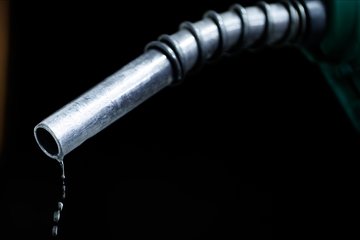 ABD, petrol fiyatı tahminini bu sene ve gelecek yıl için yükseltti