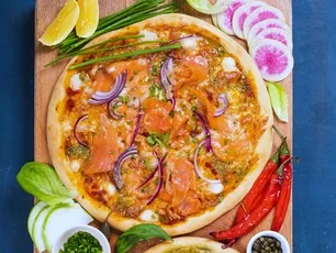 Somon Fümeli Pizza
