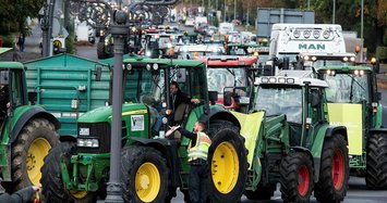 Thousands of farmers protest across Germany