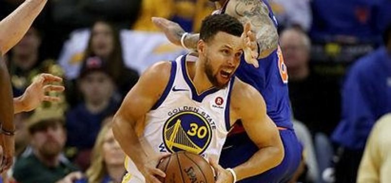 STEPHEN CURRY, WARRIORS USE BIG SECOND HALF TO BEAT KNICKS