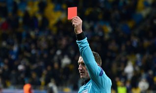 Kırmızı karta vergi!