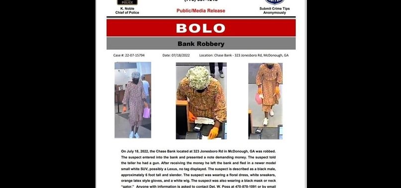 US POLICE SEARCH ROBBERY SUSPECT DISGUISED AS OLD WOMAN IN GEORGIA