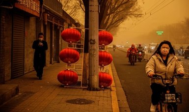 Over 400 flights canceled as worst sandstorms hit China