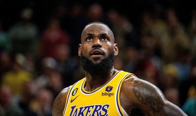 LeBron James eyes NBA scoring record as Lakers host Thunder