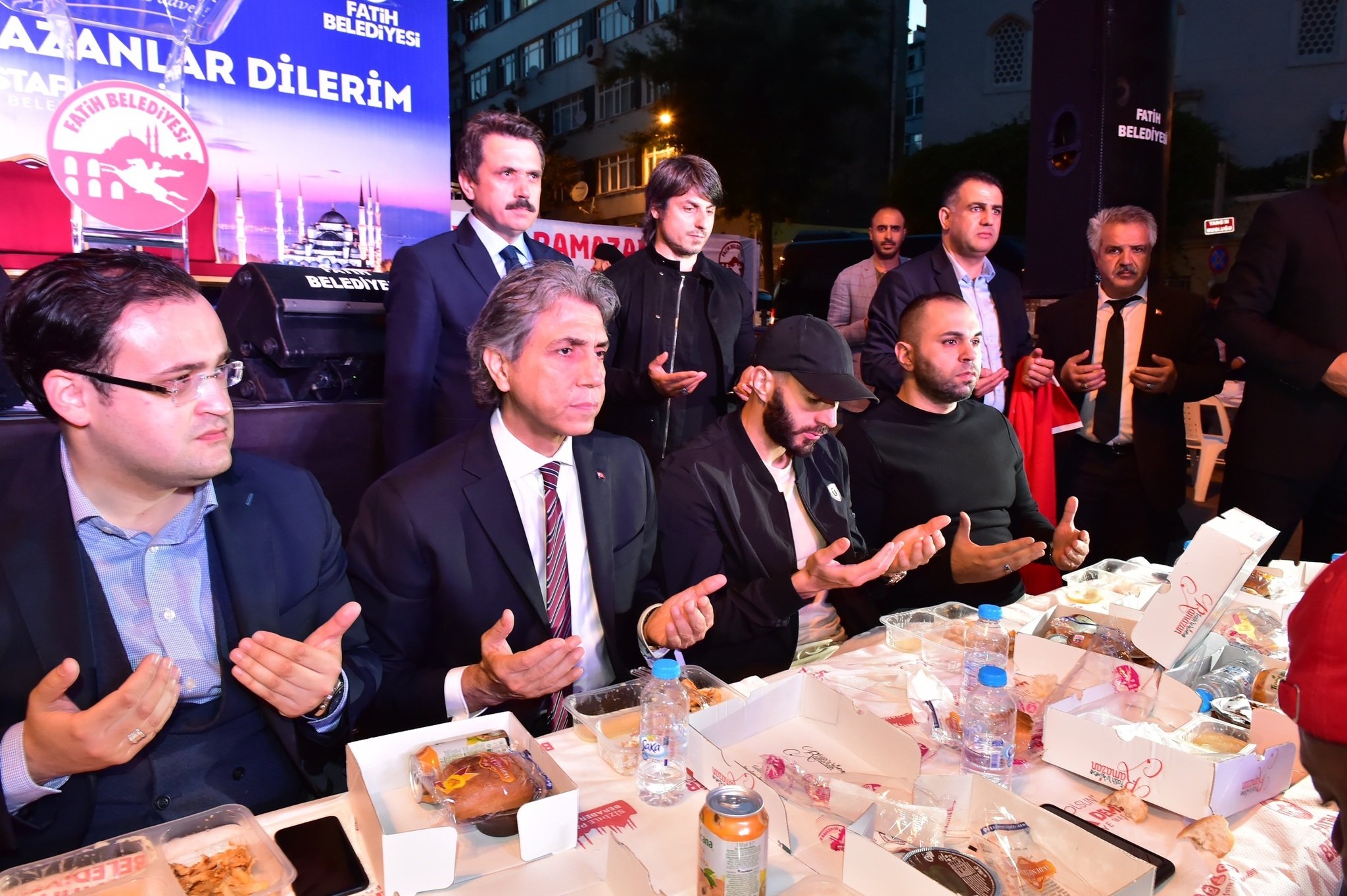 Benzema, Fatih’te iftar progrmına katıldı
