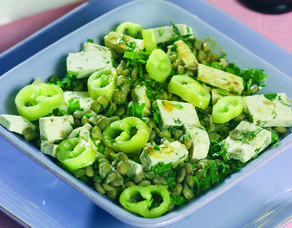 Mercimekli Tofu Salatası