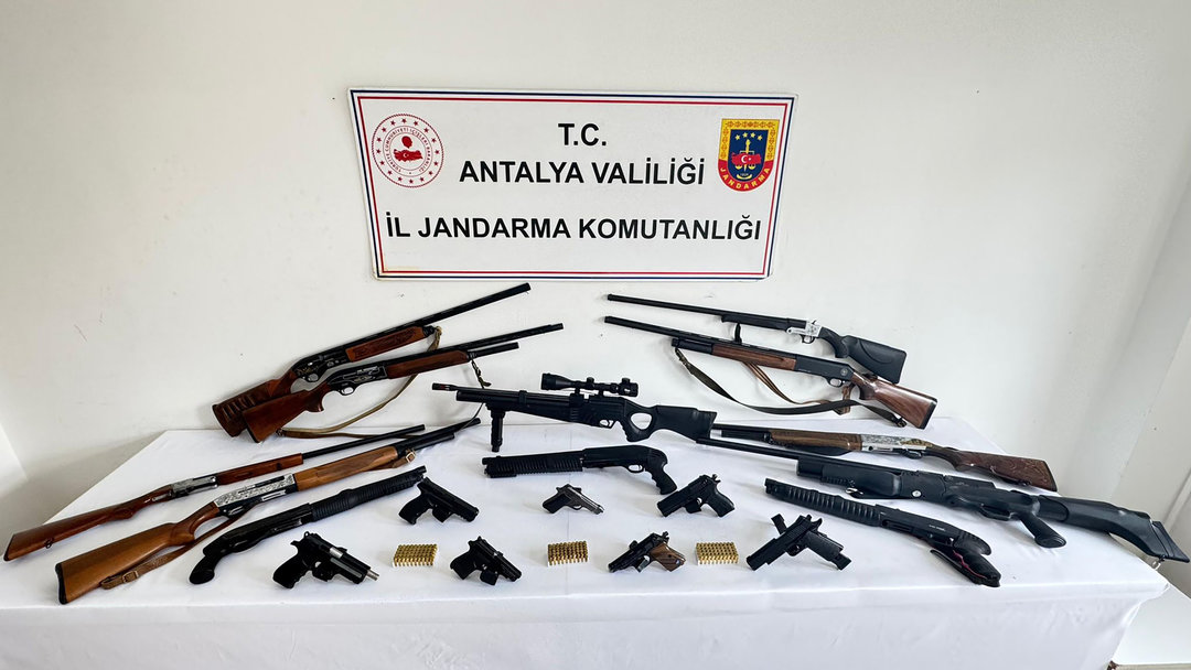 SİLAH KAÇAKÇILARINA OPERASYON