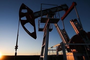 Küresel petrol arzı düşüşte